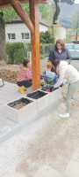 /album/fotogaleria-aktivita-c-3-vytvorenie-enviroucebne/1713938077900-jpg/